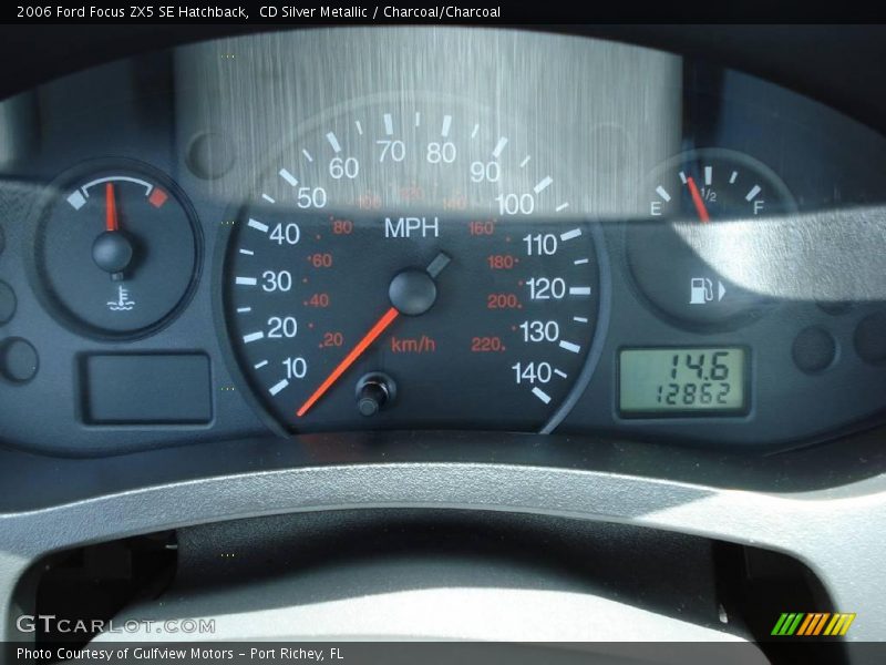 CD Silver Metallic / Charcoal/Charcoal 2006 Ford Focus ZX5 SE Hatchback