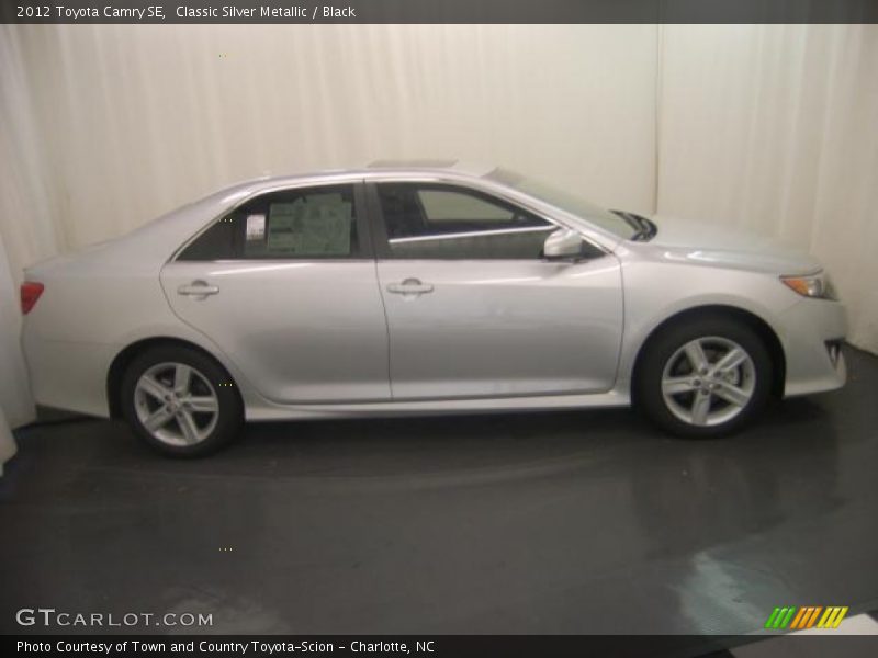 Classic Silver Metallic / Black 2012 Toyota Camry SE