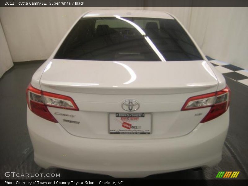 Super White / Black 2012 Toyota Camry SE