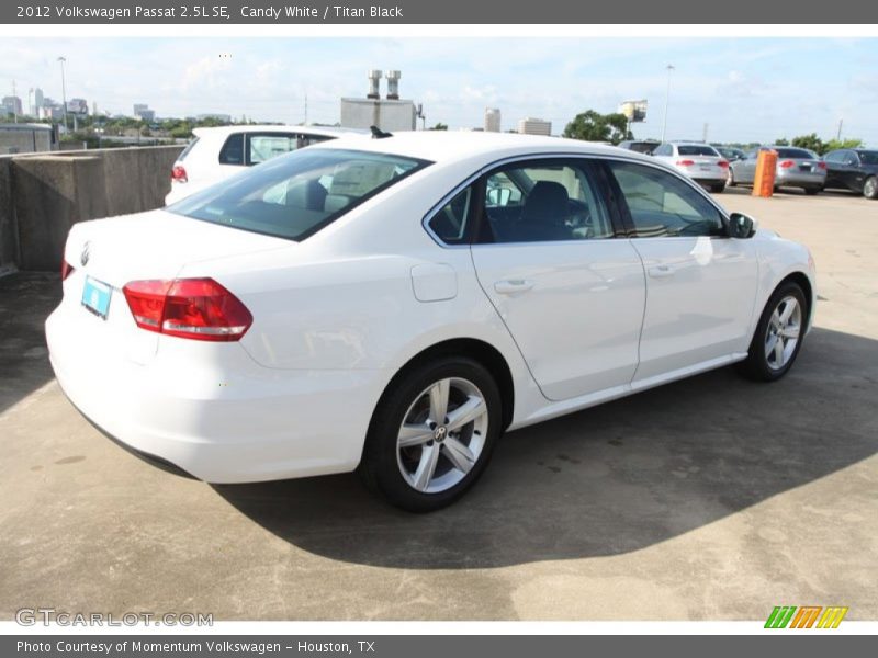 Candy White / Titan Black 2012 Volkswagen Passat 2.5L SE