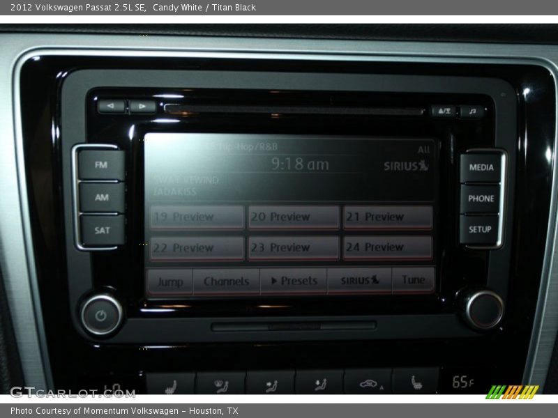 Candy White / Titan Black 2012 Volkswagen Passat 2.5L SE