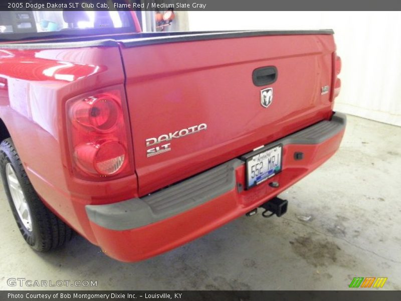 Flame Red / Medium Slate Gray 2005 Dodge Dakota SLT Club Cab