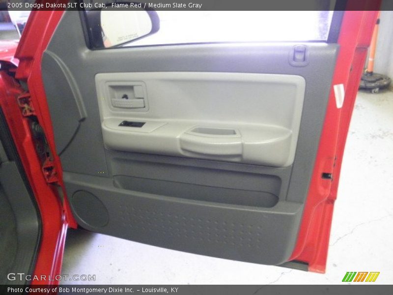 Flame Red / Medium Slate Gray 2005 Dodge Dakota SLT Club Cab