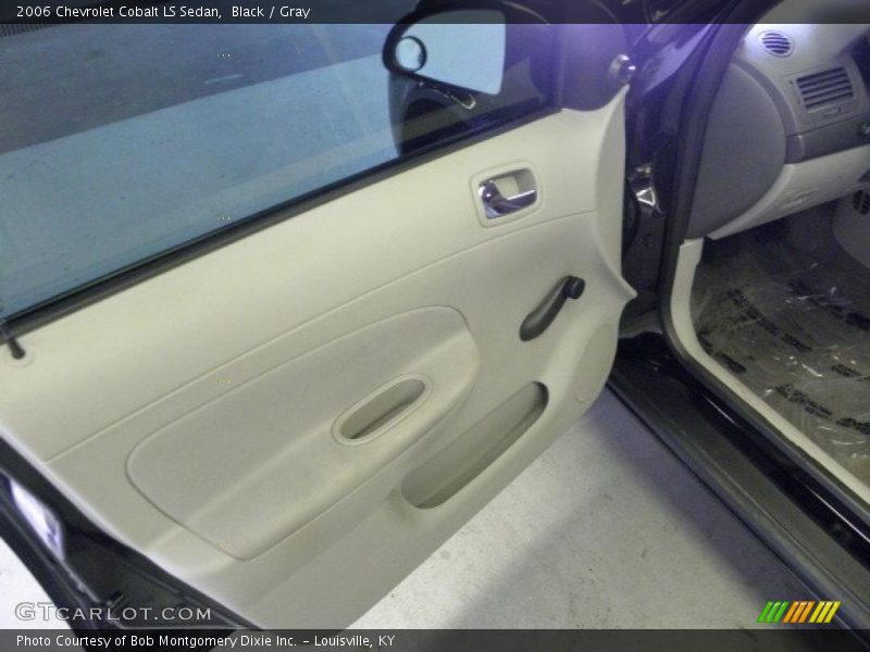 Black / Gray 2006 Chevrolet Cobalt LS Sedan