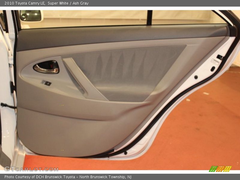 Super White / Ash Gray 2010 Toyota Camry LE