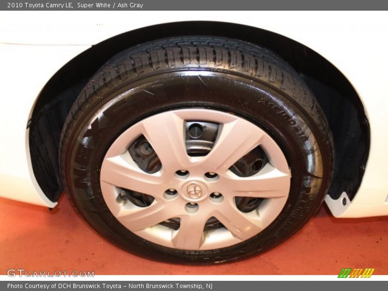 Super White / Ash Gray 2010 Toyota Camry LE
