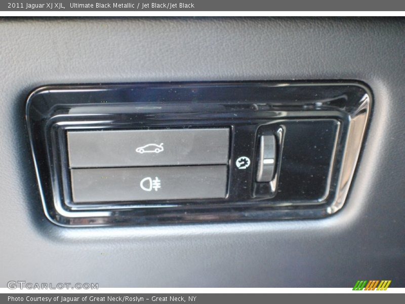 Ultimate Black Metallic / Jet Black/Jet Black 2011 Jaguar XJ XJL