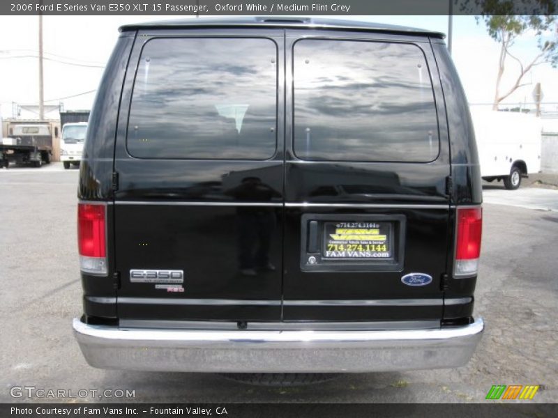 Oxford White / Medium Flint Grey 2006 Ford E Series Van E350 XLT 15 Passenger