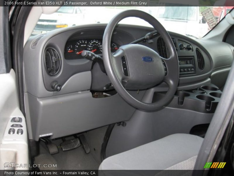 Oxford White / Medium Flint Grey 2006 Ford E Series Van E350 XLT 15 Passenger