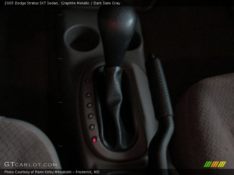 Graphite Metallic / Dark Slate Gray 2005 Dodge Stratus SXT Sedan