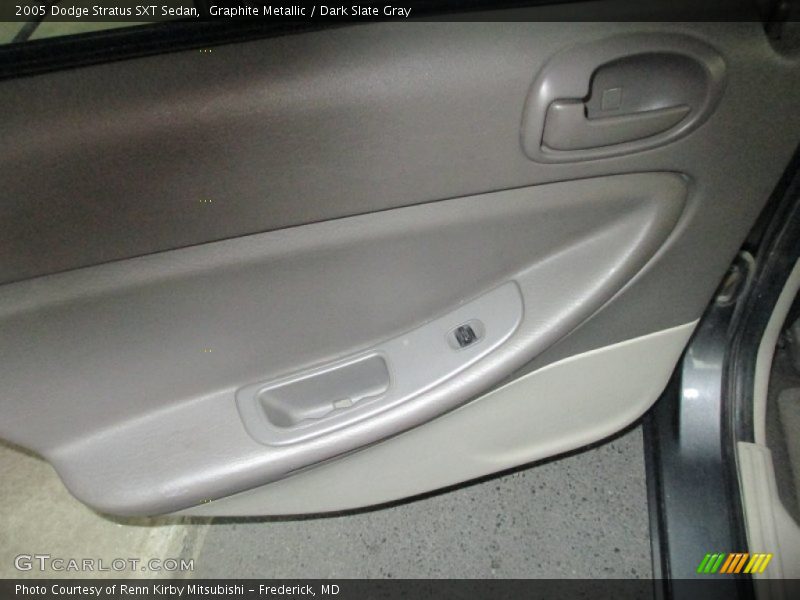 Graphite Metallic / Dark Slate Gray 2005 Dodge Stratus SXT Sedan