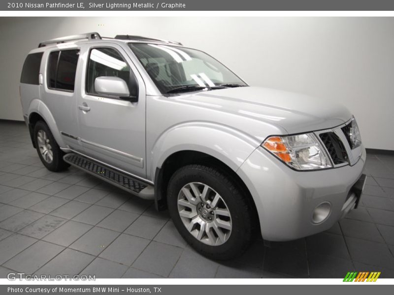 Silver Lightning Metallic / Graphite 2010 Nissan Pathfinder LE