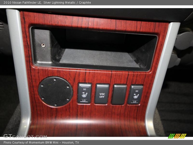 Silver Lightning Metallic / Graphite 2010 Nissan Pathfinder LE