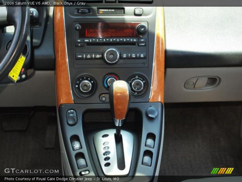 Black Onyx / Gray 2006 Saturn VUE V6 AWD