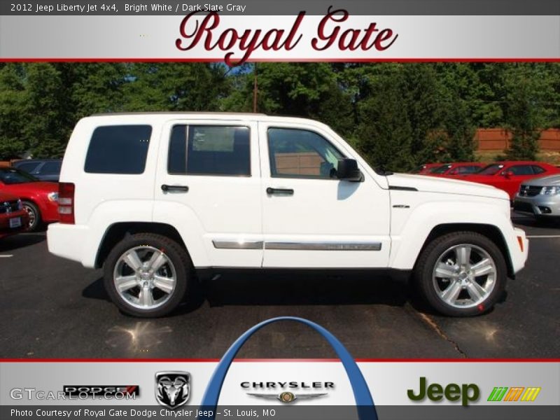 Bright White / Dark Slate Gray 2012 Jeep Liberty Jet 4x4