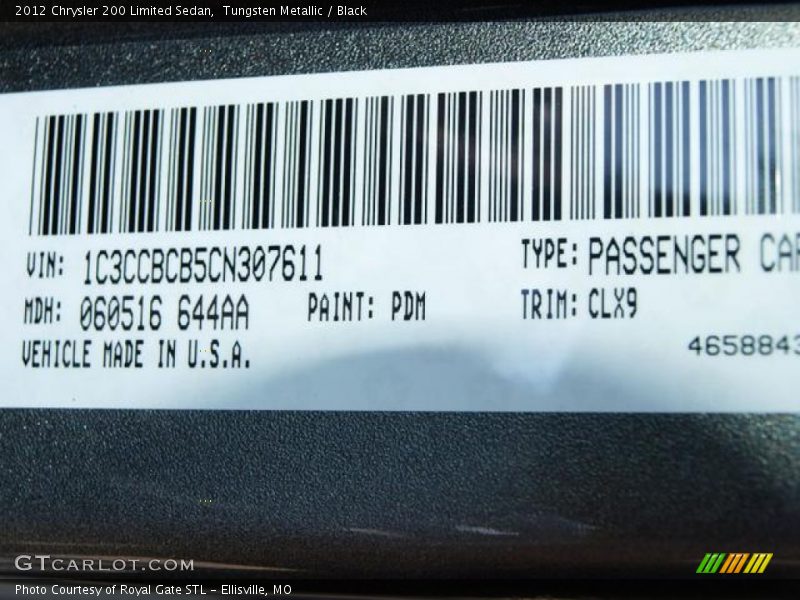 Tungsten Metallic / Black 2012 Chrysler 200 Limited Sedan