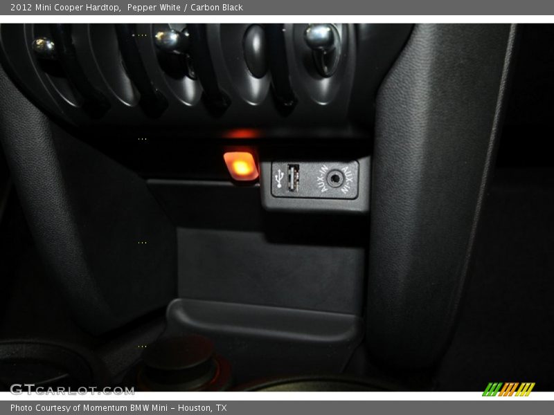 Pepper White / Carbon Black 2012 Mini Cooper Hardtop