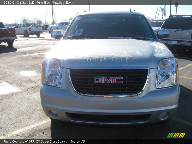 Pure Silver Metallic / Ebony 2010 GMC Yukon SLE