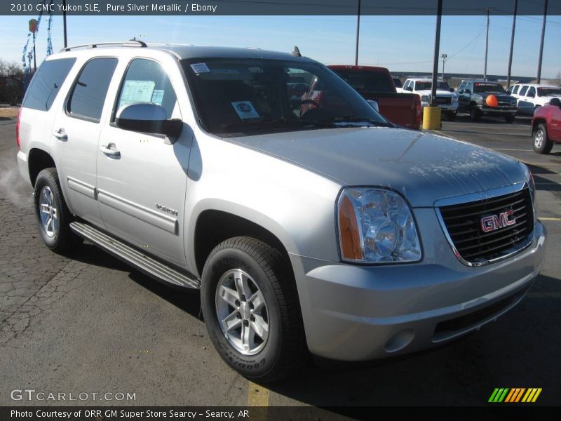 Pure Silver Metallic / Ebony 2010 GMC Yukon SLE