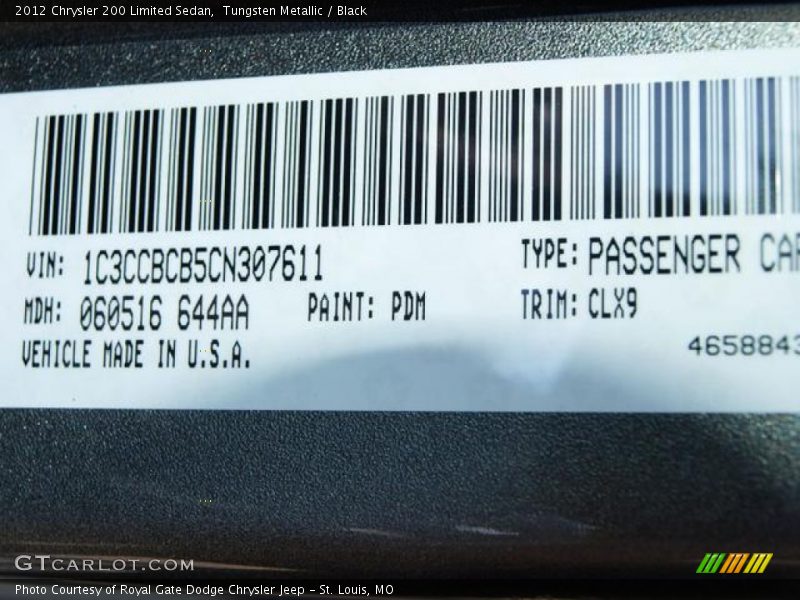 Tungsten Metallic / Black 2012 Chrysler 200 Limited Sedan