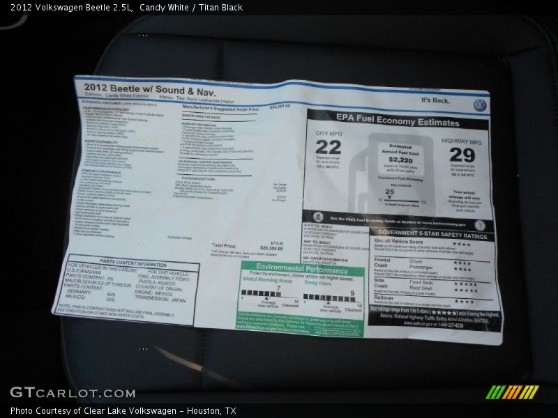 Candy White / Titan Black 2012 Volkswagen Beetle 2.5L