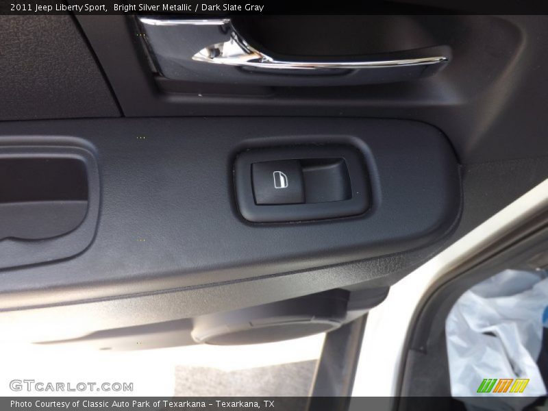 Bright Silver Metallic / Dark Slate Gray 2011 Jeep Liberty Sport