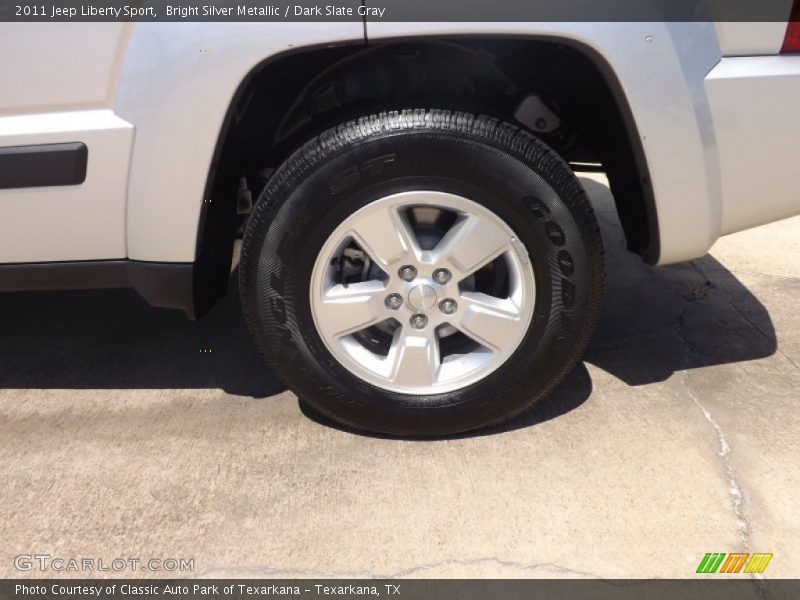 Bright Silver Metallic / Dark Slate Gray 2011 Jeep Liberty Sport