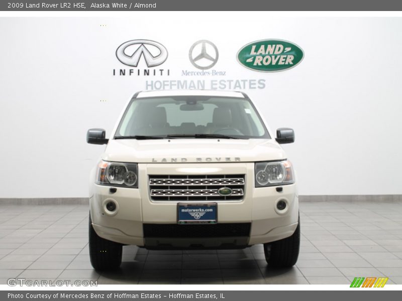 Alaska White / Almond 2009 Land Rover LR2 HSE