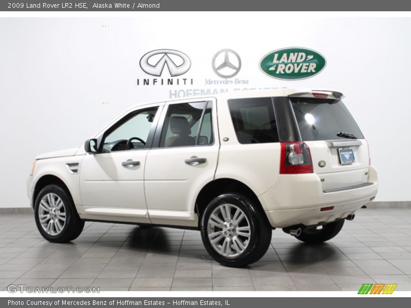 Alaska White / Almond 2009 Land Rover LR2 HSE