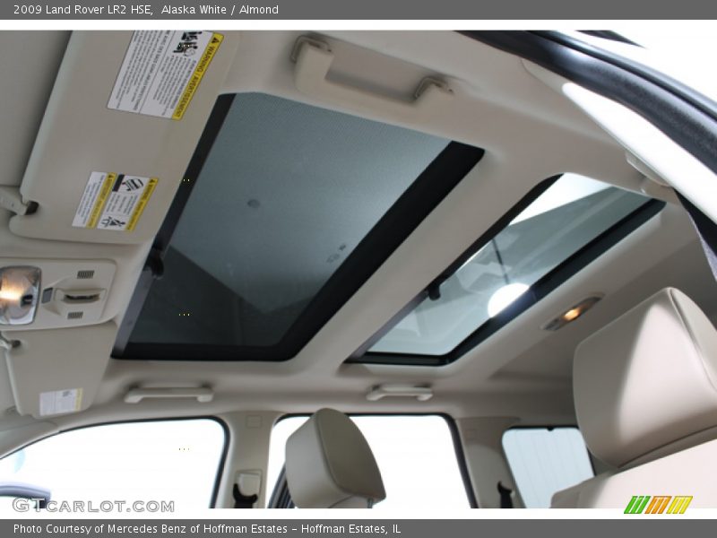 Sunroof of 2009 LR2 HSE