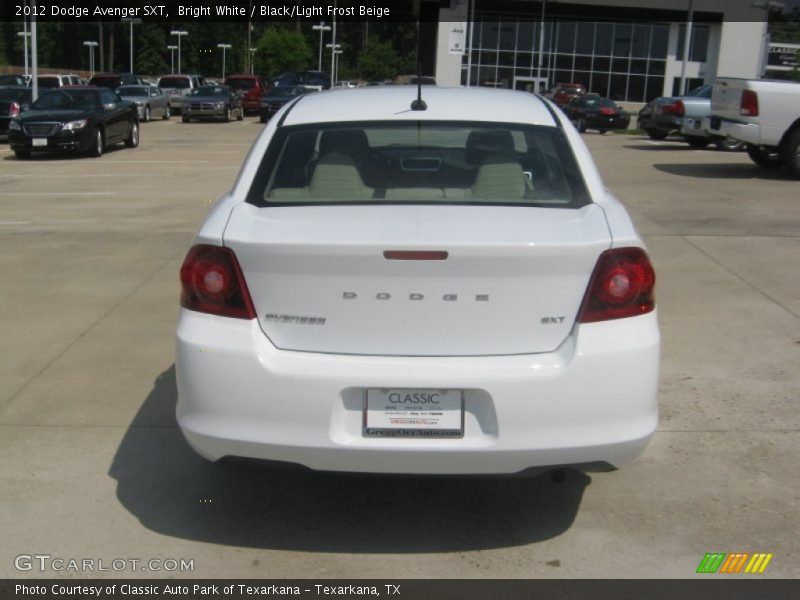 Bright White / Black/Light Frost Beige 2012 Dodge Avenger SXT