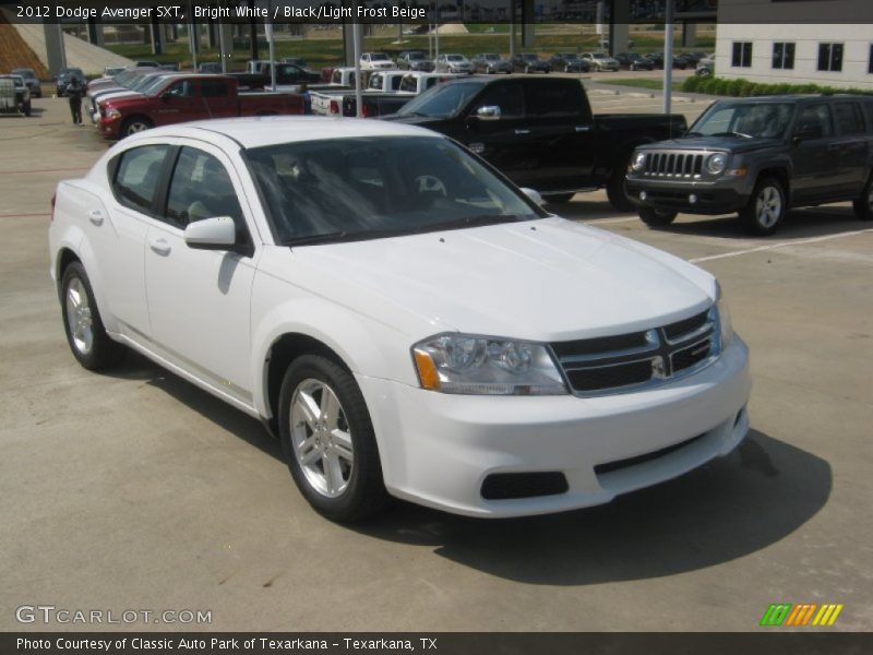 Bright White / Black/Light Frost Beige 2012 Dodge Avenger SXT