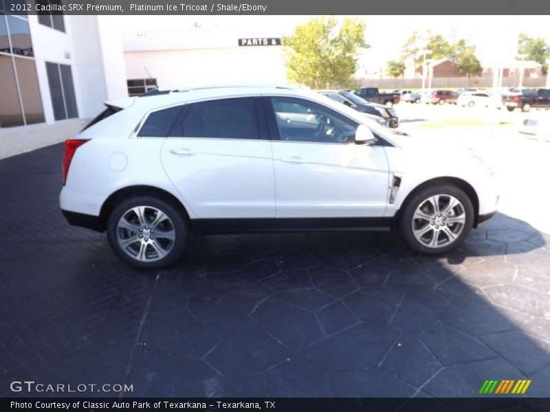 Platinum Ice Tricoat / Shale/Ebony 2012 Cadillac SRX Premium