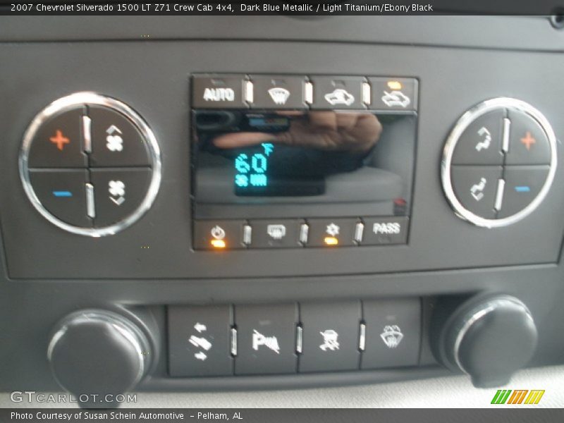 Dark Blue Metallic / Light Titanium/Ebony Black 2007 Chevrolet Silverado 1500 LT Z71 Crew Cab 4x4