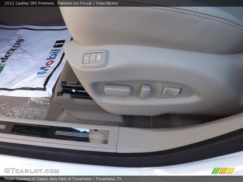 Platinum Ice Tricoat / Shale/Ebony 2012 Cadillac SRX Premium