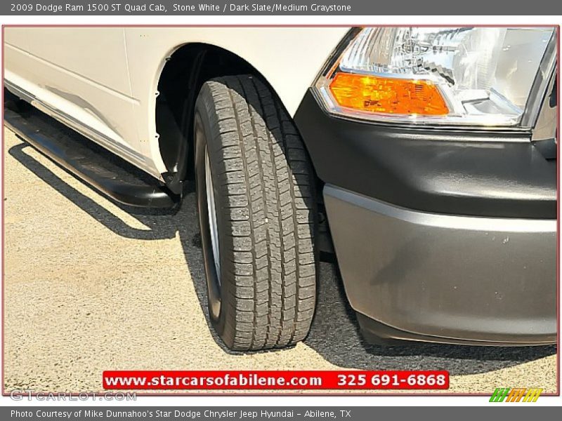 Stone White / Dark Slate/Medium Graystone 2009 Dodge Ram 1500 ST Quad Cab