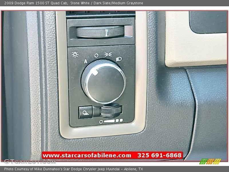 Stone White / Dark Slate/Medium Graystone 2009 Dodge Ram 1500 ST Quad Cab