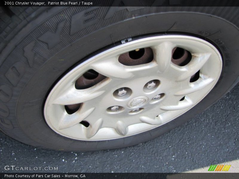 Patriot Blue Pearl / Taupe 2001 Chrysler Voyager