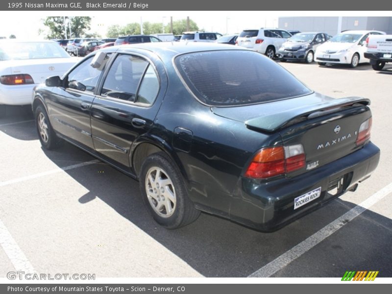 Black Emerald / Beige 1995 Nissan Maxima GLE