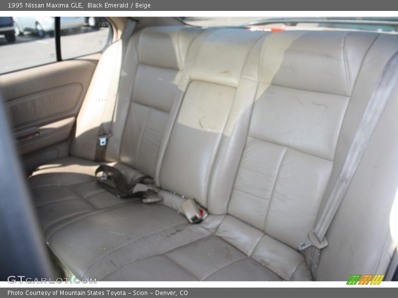 Black Emerald / Beige 1995 Nissan Maxima GLE
