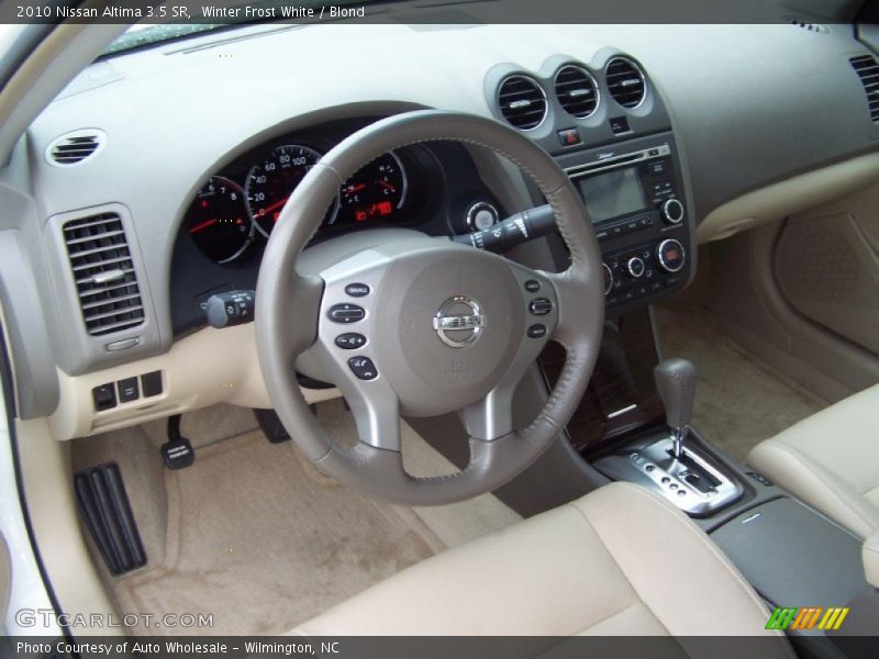 Winter Frost White / Blond 2010 Nissan Altima 3.5 SR