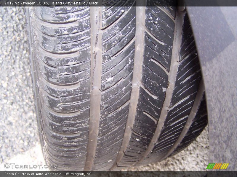 Island Gray Metallic / Black 2012 Volkswagen CC Lux
