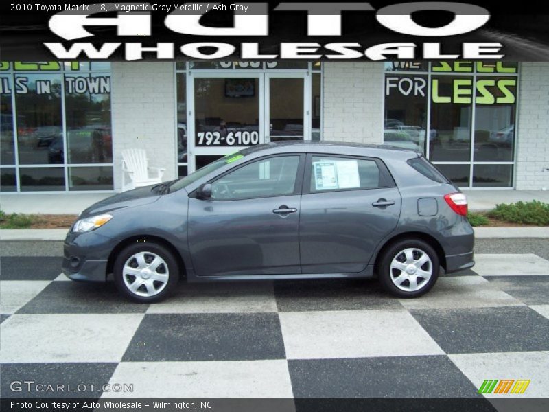 Magnetic Gray Metallic / Ash Gray 2010 Toyota Matrix 1.8