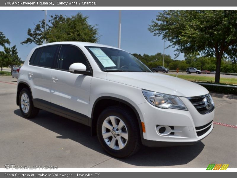 Candy White / Charcoal 2009 Volkswagen Tiguan SE