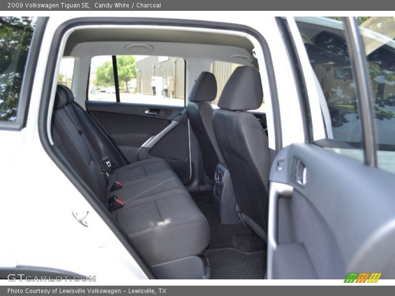 Candy White / Charcoal 2009 Volkswagen Tiguan SE