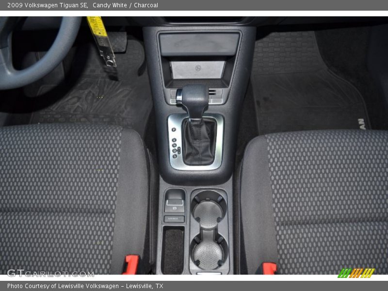Candy White / Charcoal 2009 Volkswagen Tiguan SE