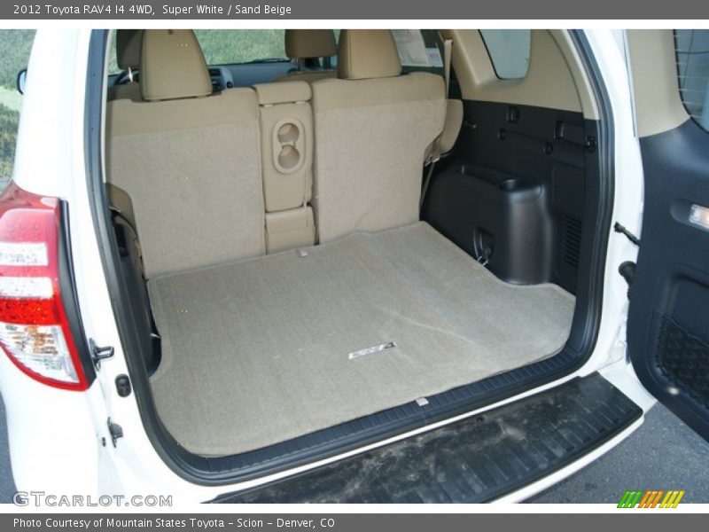 Super White / Sand Beige 2012 Toyota RAV4 I4 4WD