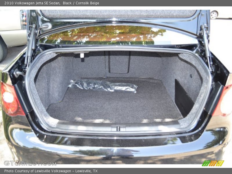 Black / Cornsilk Beige 2010 Volkswagen Jetta SE Sedan