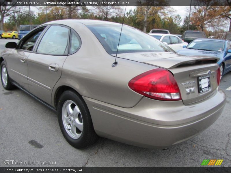 Arizona Beige Metallic / Medium/Dark Pebble Beige 2006 Ford Taurus SE