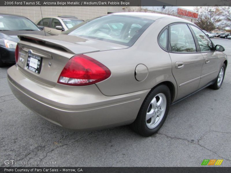 Arizona Beige Metallic / Medium/Dark Pebble Beige 2006 Ford Taurus SE